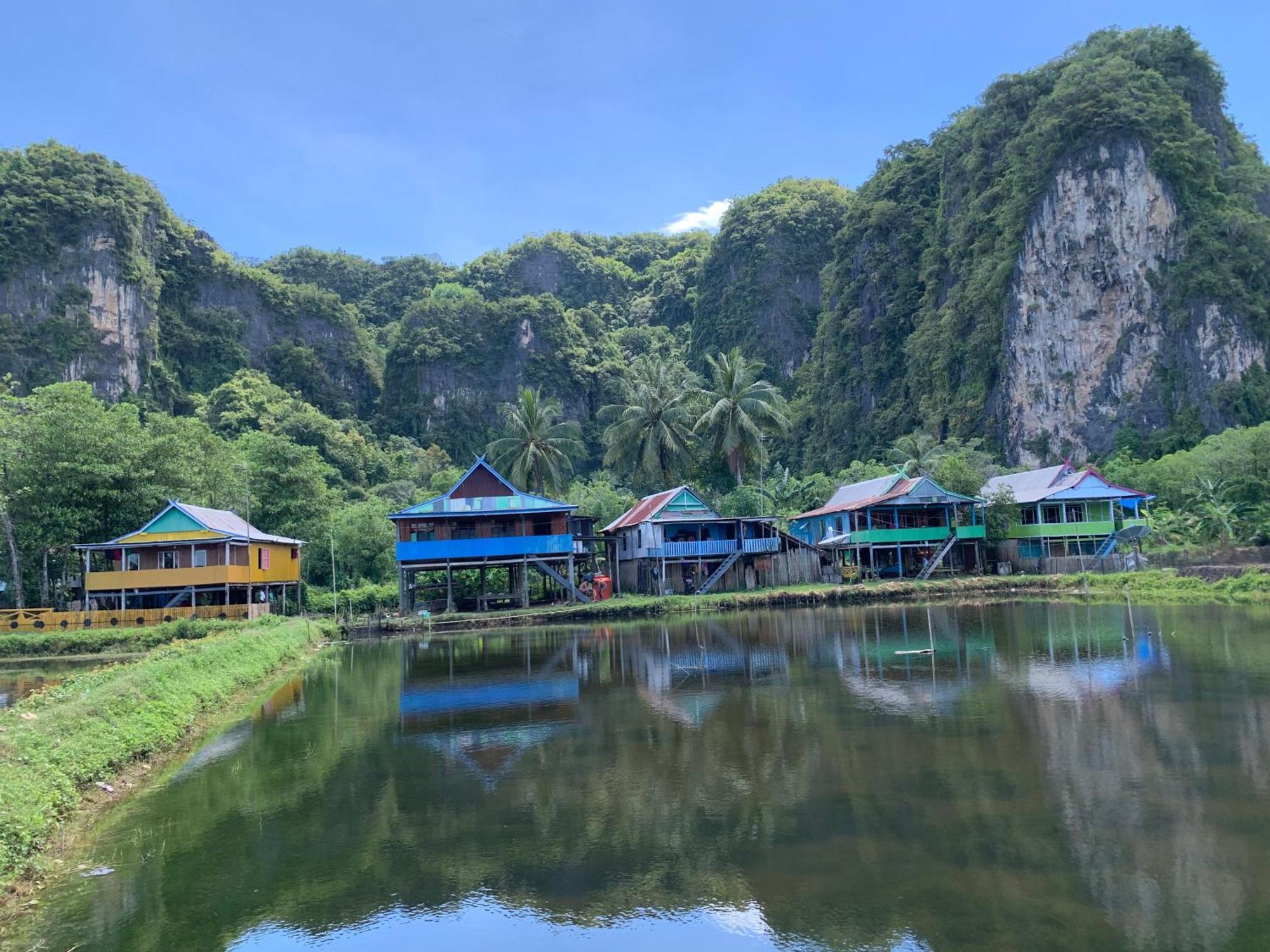 Nasrul House Homestay For Backpackers Maros Dış mekan fotoğraf